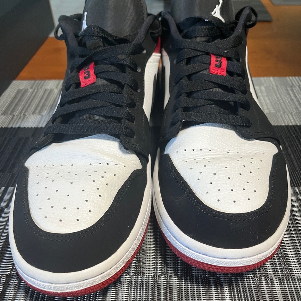 Jordan Sneakers Black Red White - Picture 3 of 7